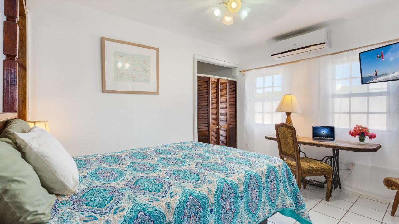 Edwards Guesthouse Sandy Ground Village Extérieur photo